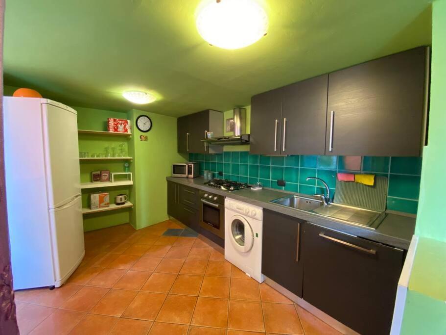 Rainbow House Apartamento Intra Exterior foto